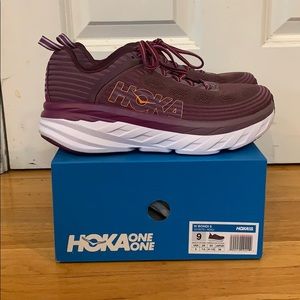 HOKA Bondi Women’s Running Shoe Size 9